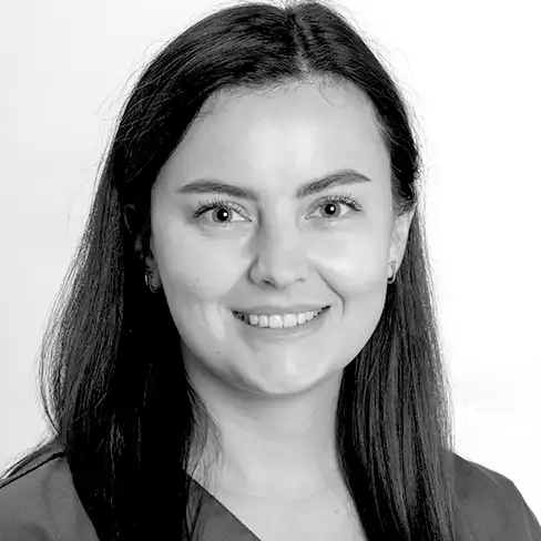 Tatjana Moisova, Auszubildende